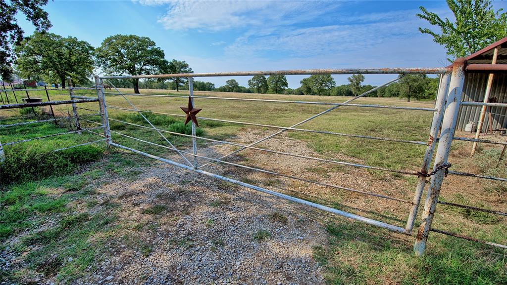 T E & L co Survey - Land