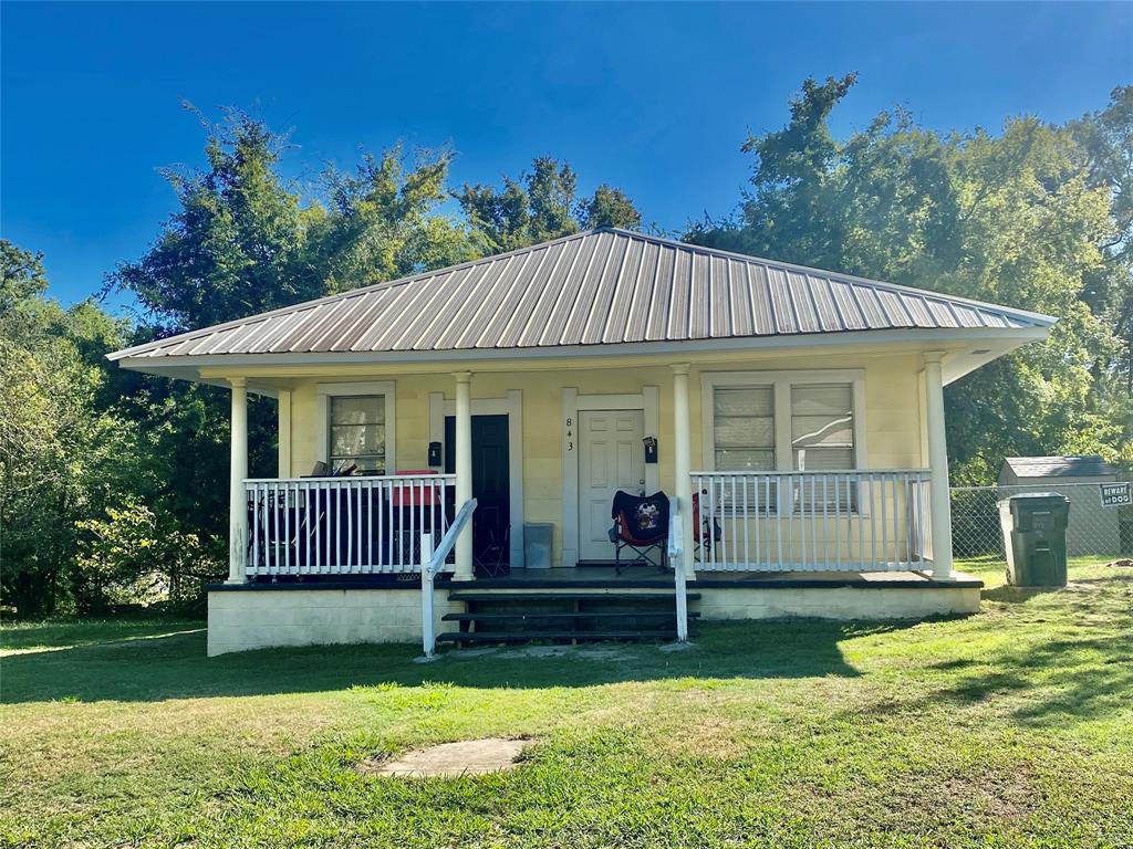 Investor Opportunity - Duplex with Value-Add Upside

843 A and  B College Street, Shreveport, LA 71104

Located in a strong rental demand area, this income-producing duplex at 843 A & B College Street offers investors an excellent opportunity to generate multiple income streams from a single property. Each unit has its own entrance and functional layout, making it well suited for long-term rentals or an owner-occupant strategy.

Positioned near the Highland-Line Avenue corridor, universities, medical facilities, shopping, dining, and downtown Shreveport, this property benefits from consistent tenant demand and long-term rental stability.

The duplex presents value-add upside, allowing investors to enhance rents and improve cash flow through updates and strategic improvements. Whether held as a buy-and-hold investment or utilized as a house-hack—living in one unit while renting the other—this property offers flexibility to meet multiple investment strategies.

A solid option for investors seeking a low-entry multifamily asset in an established neighborhood. Sold as-is.