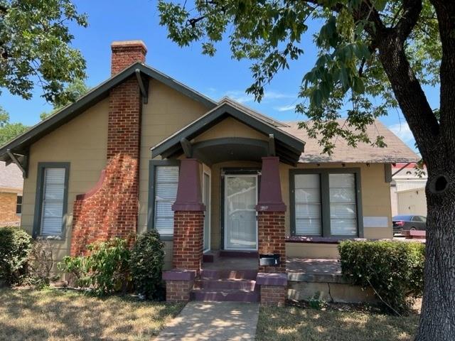 Renovated and the perfect blend of comfort and convenience in this charming 2-bedroom, 2-bathroom home situated close to downtown Fort Worth. Large porch area invites you into this good size home for the family. Owner is having the property re-surveyed, and the property land will include the parking slots in the back of the house all the way to the back fence. The rest of the concrete driveway on the side will go to the commercial property next door. The driveway entrance will be shared and will be easement access. The seller is willing to rent back some of the parking spaces in the back to the new buyer to have access M-F business hours only if the buyer is willing. No access without agent present call, Realter for questions. Cash or Conventional Loan  Buyer to confirm all information.