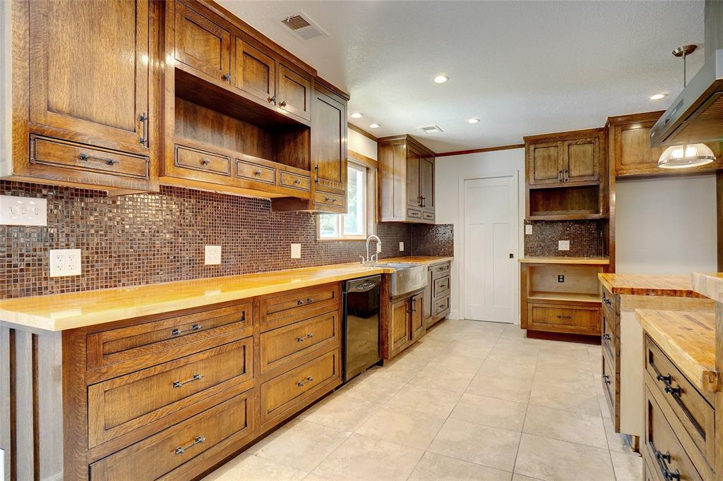 Lake Country Estates Add - Residential