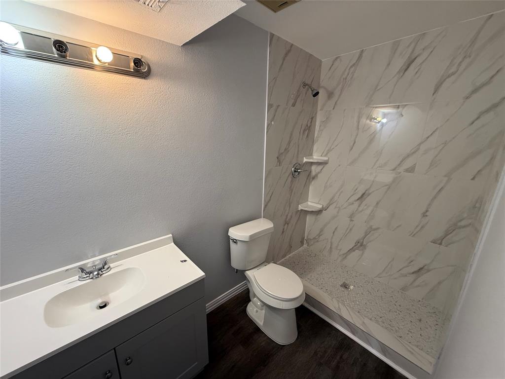 creekbend  condo - Residential