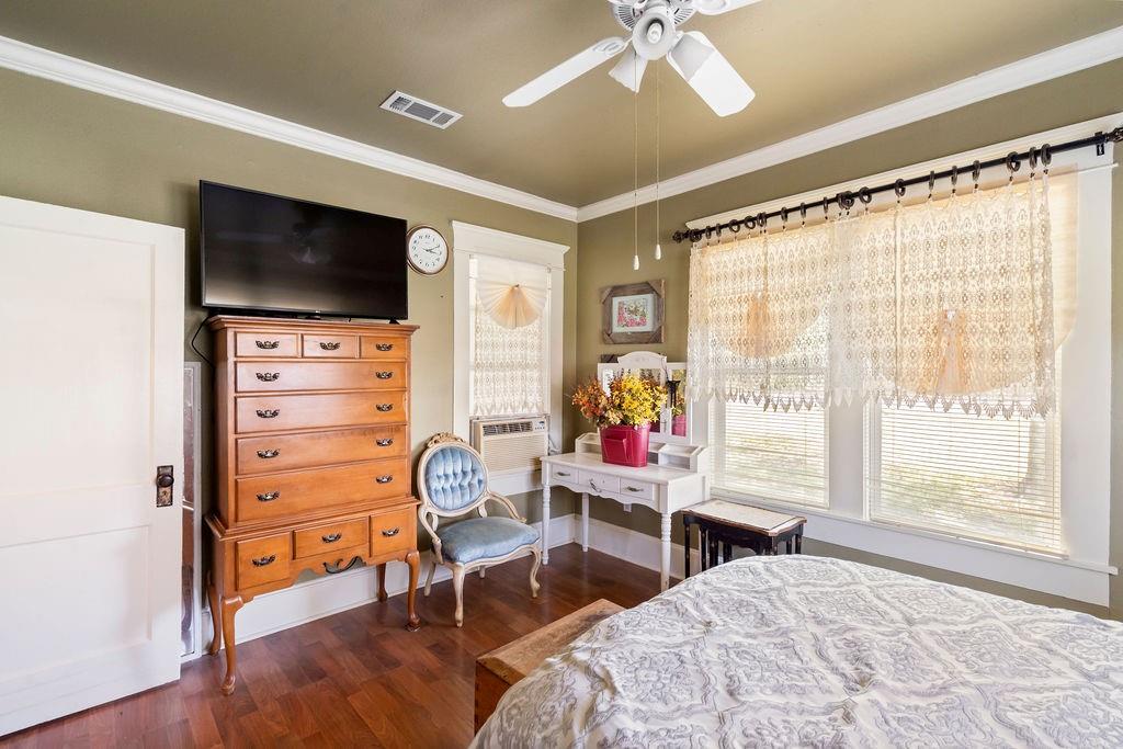 HOPKINS FRANCIS, 334X130 - Residential