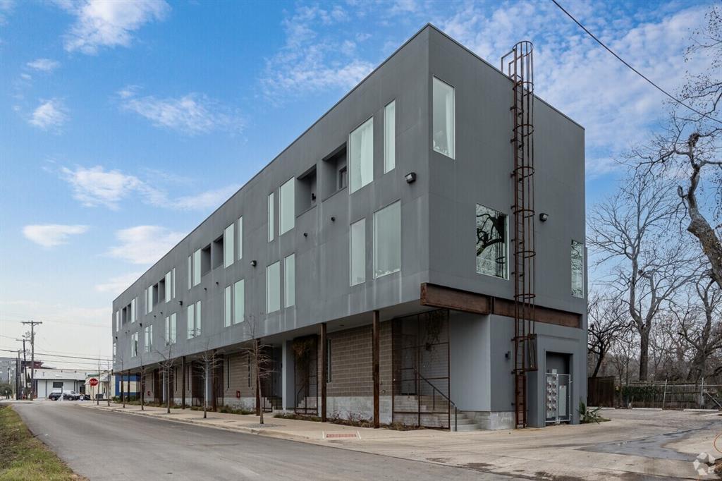 707 Commerce - Residential Income