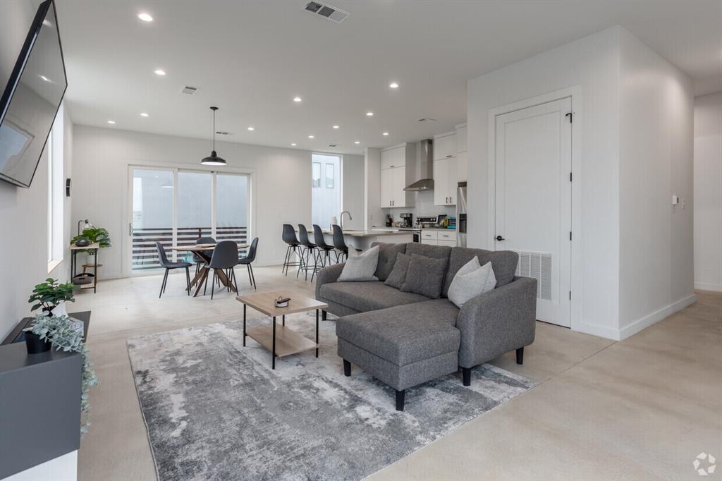 707 Commerce - Residential Income