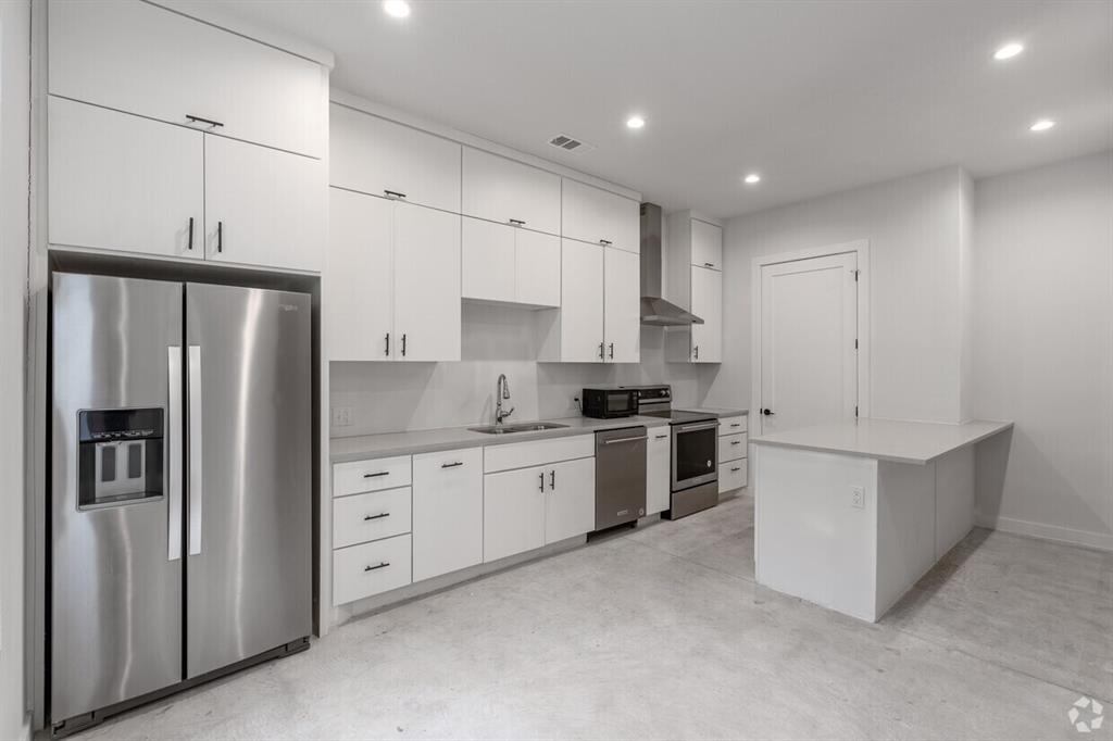 707 Commerce - Residential Income