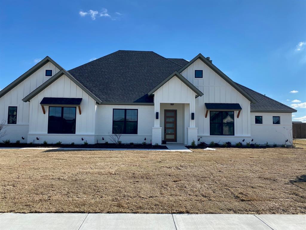 Only a few lots left in the sought after Bryson Manor! This AGC Custom Home will feature 4 oversized bedrooms, 3 baths,
an office off of the entry way and a spacious open floor plan! Hardwood floors throughout the entry, office, living,
kitchen, dining areas and hallways! Oversized 320 sq ft covered patio! Features include 2 WH's, wood burning fireplace, vaulted
ceiling in Living room, 8' doors throughout and more. Prospective buyers may be able to pick finish out materials and
colors. Home should be complete in mid November! Midlothian ISD!