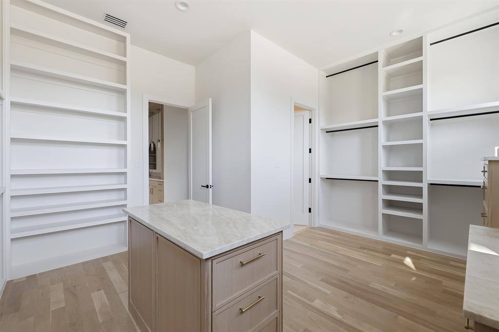LAKEWOOD ESTATES 3 - Residential