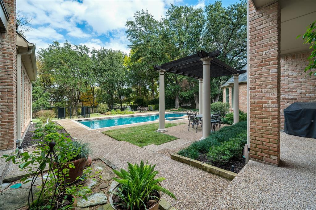 Willow Bend Lakes Ph Ix - Residential