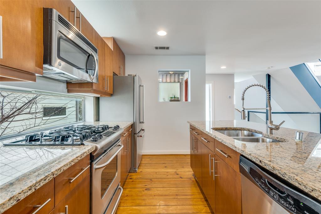 Hawthorne Street Twnhms - Residential