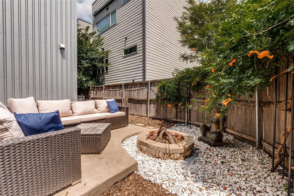 Hawthorne Street Twnhms - Residential