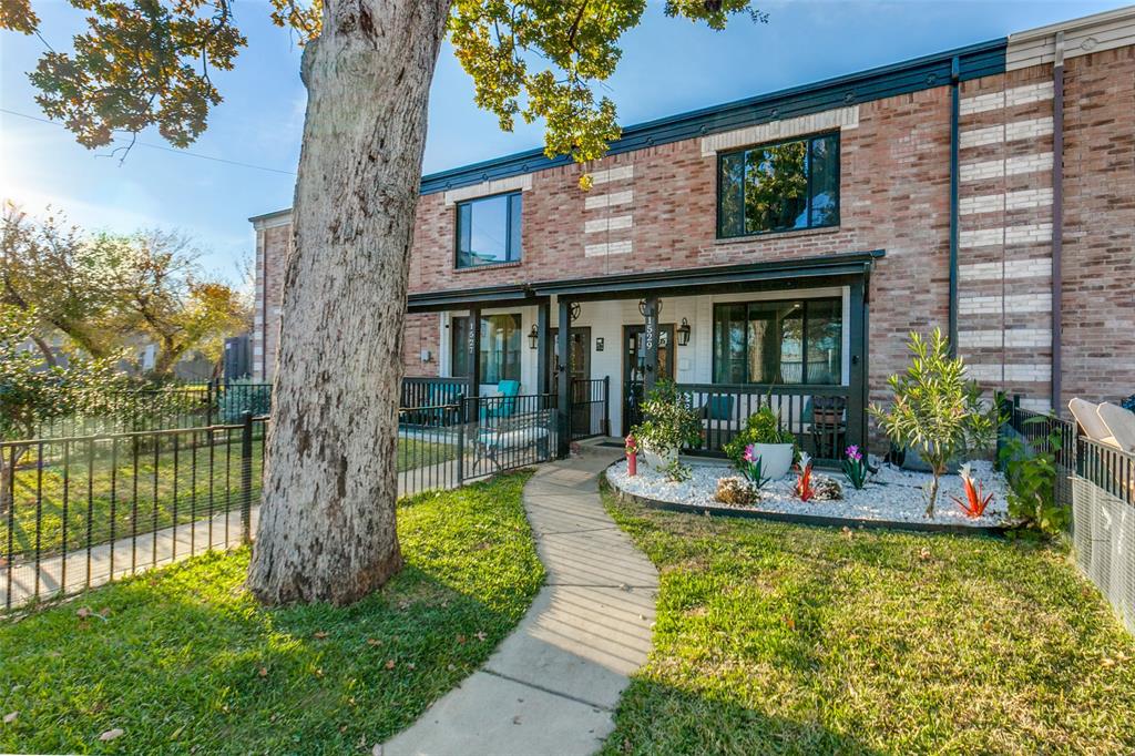 Seegar Row Twnhms - Residential