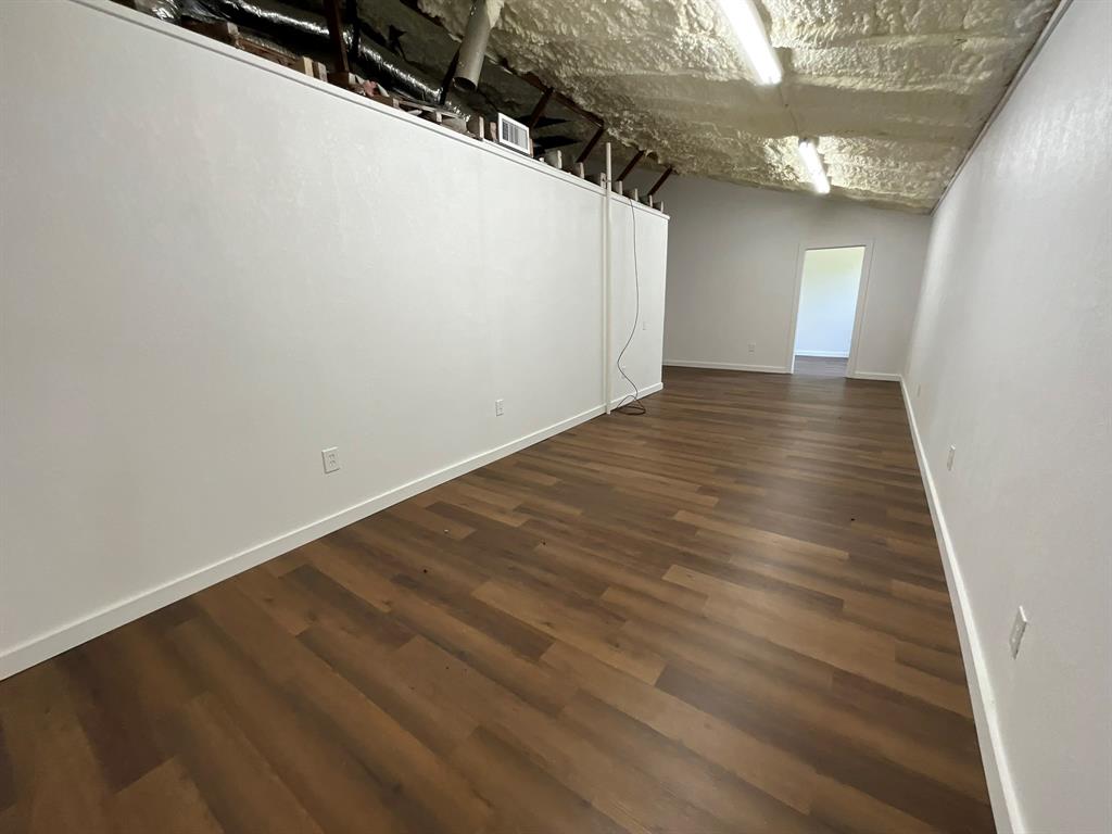 Richardsons Add 01 - Commercial Sale