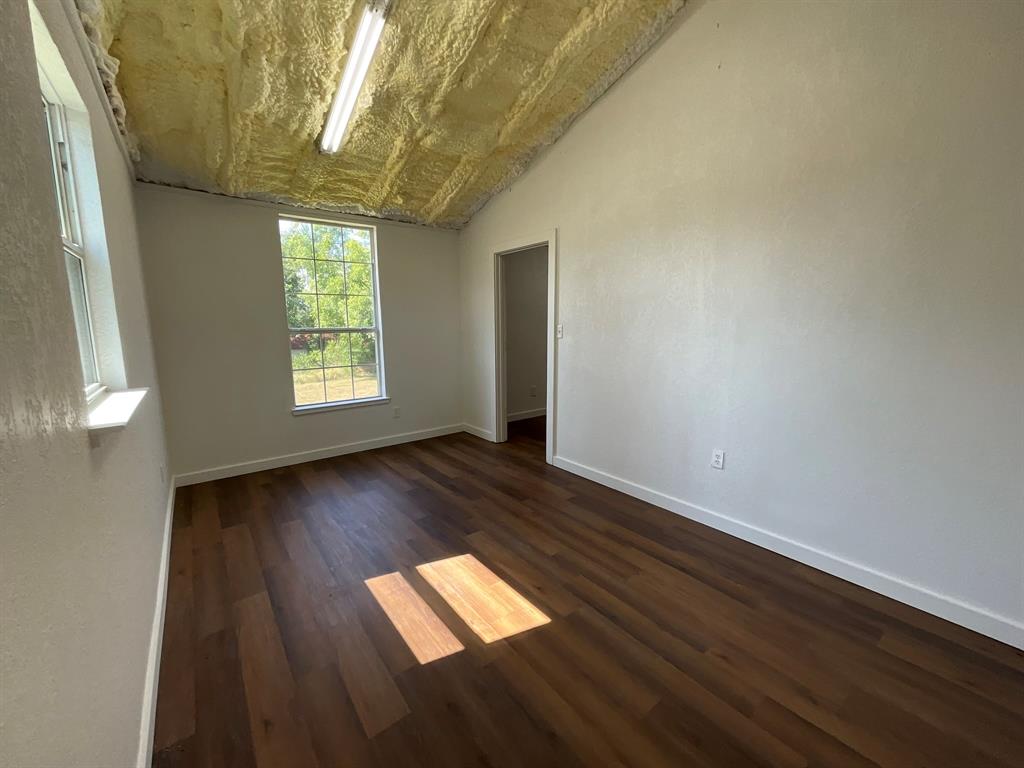 Richardsons Add 01 - Commercial Sale