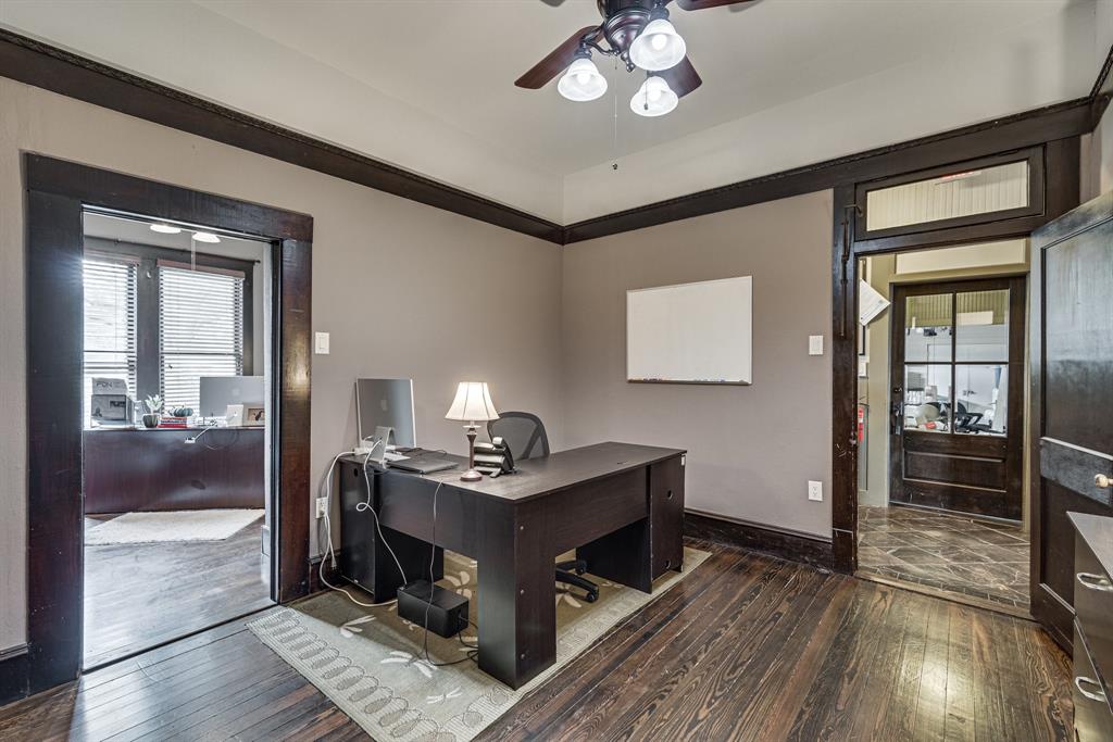 R Horton - Commercial Lease