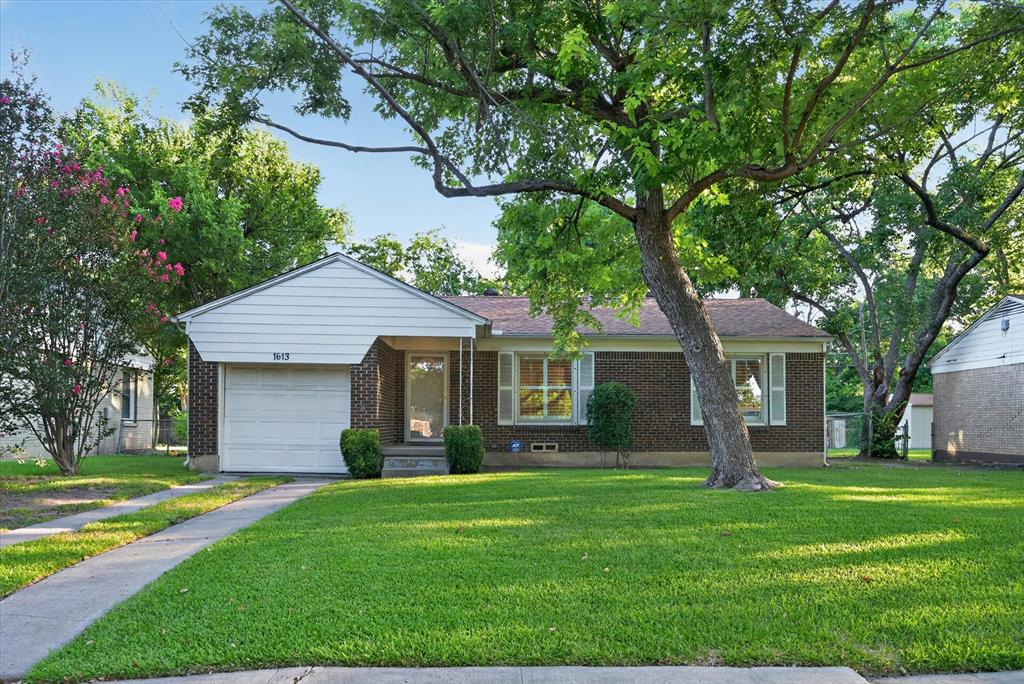 CENTERVILLE TERRACE - Residential