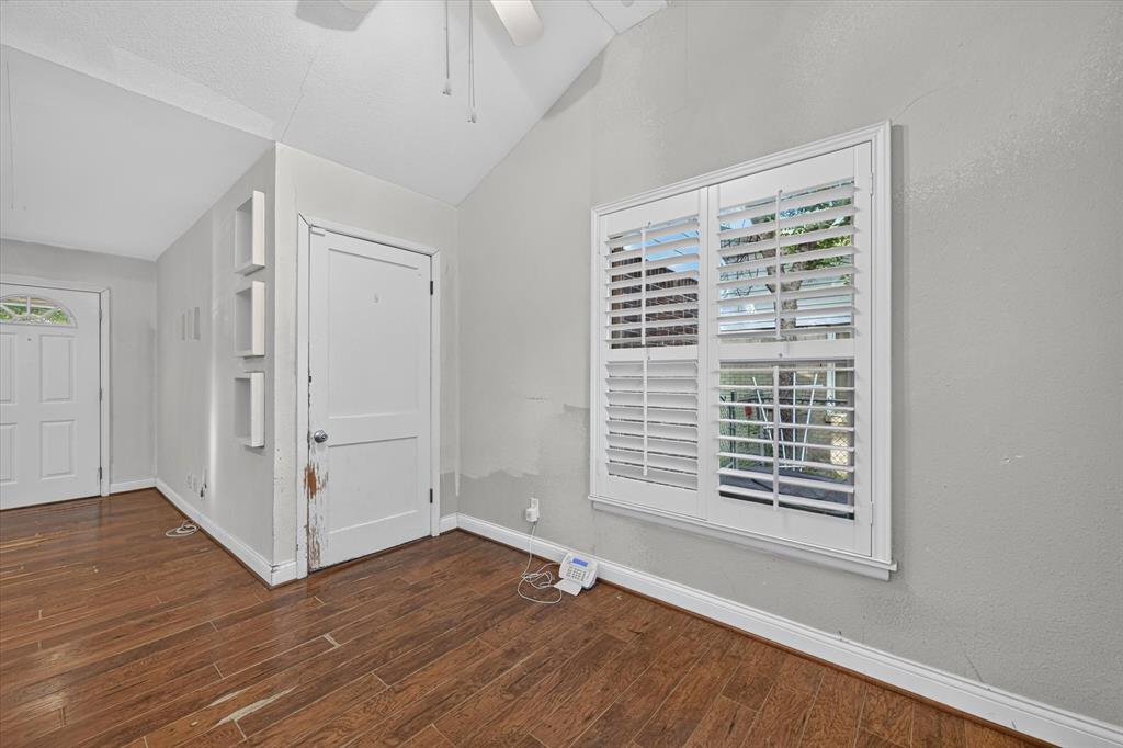 CENTERVILLE TERRACE - Residential