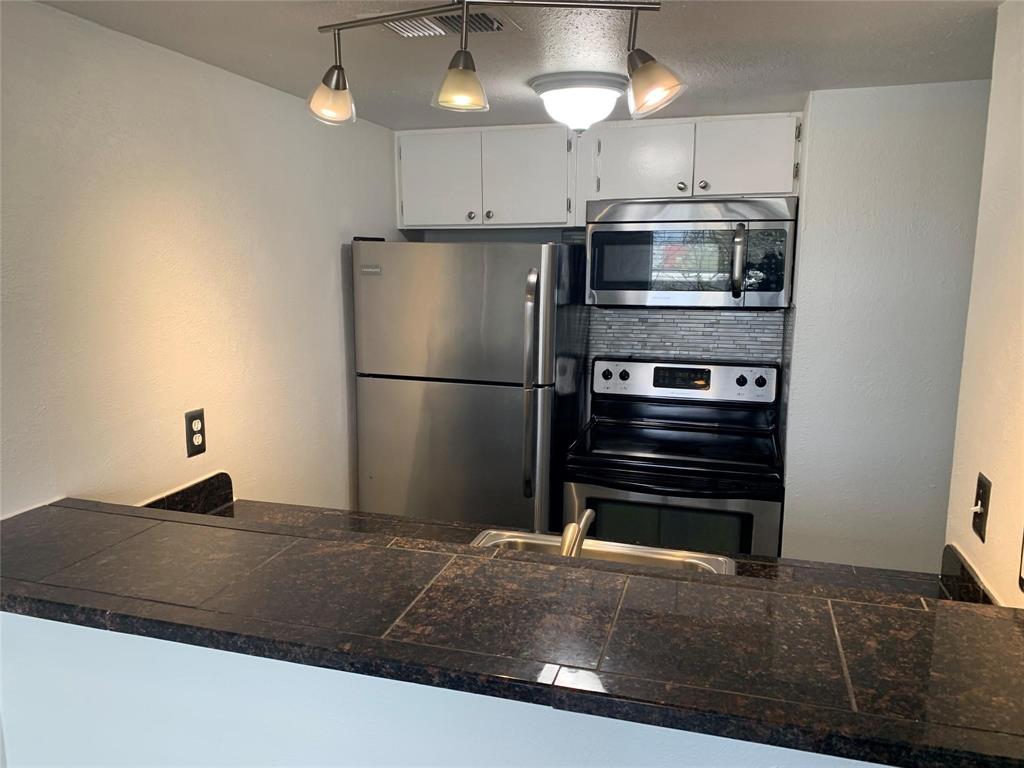 Oak Lawn - Residential Lease