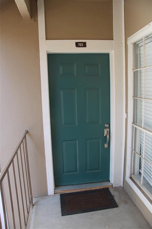 Copperfield Condos Ph 01 02 - Residential