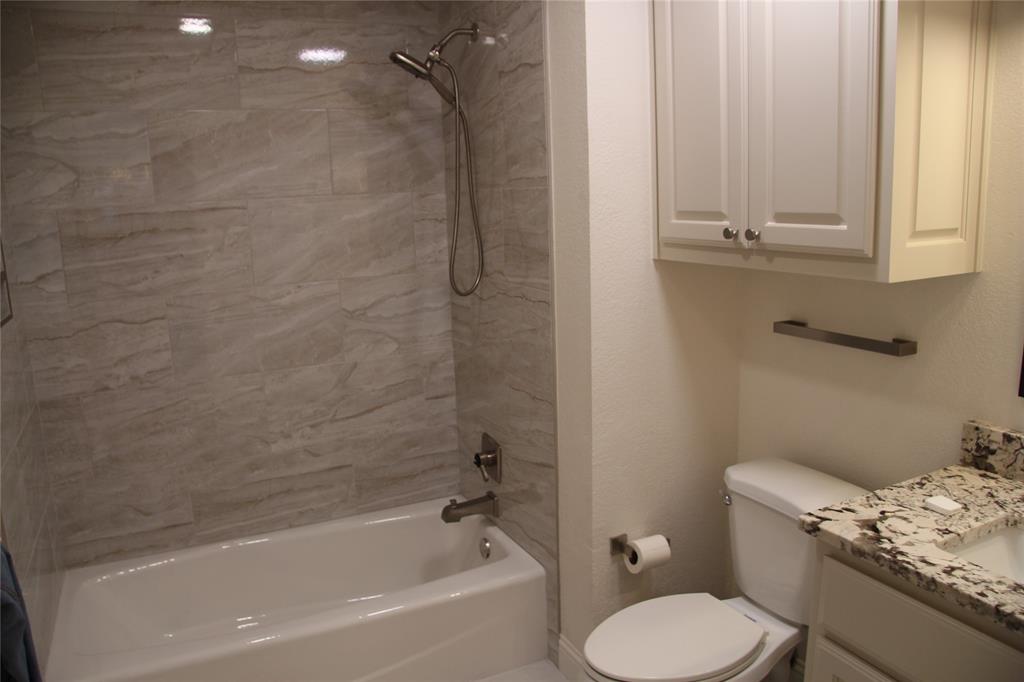 Copperfield Condos Ph 01 02 - Residential