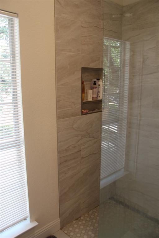 Copperfield Condos Ph 01 02 - Residential