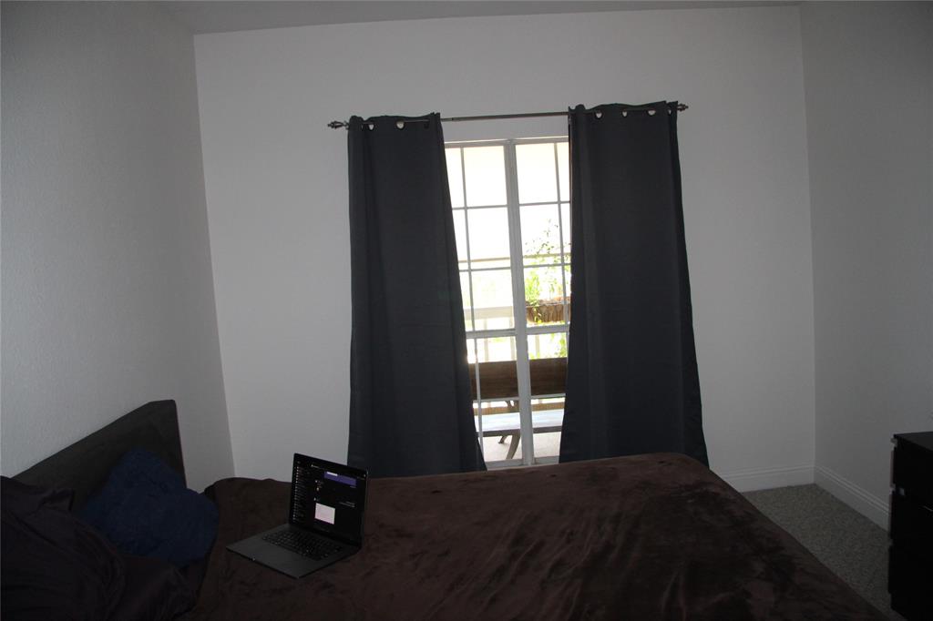 Copperfield Condos Ph 01 02 - Residential