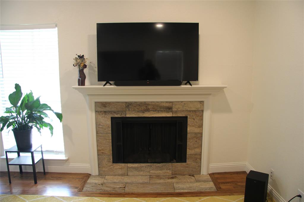 Copperfield Condos Ph 01 02 - Residential