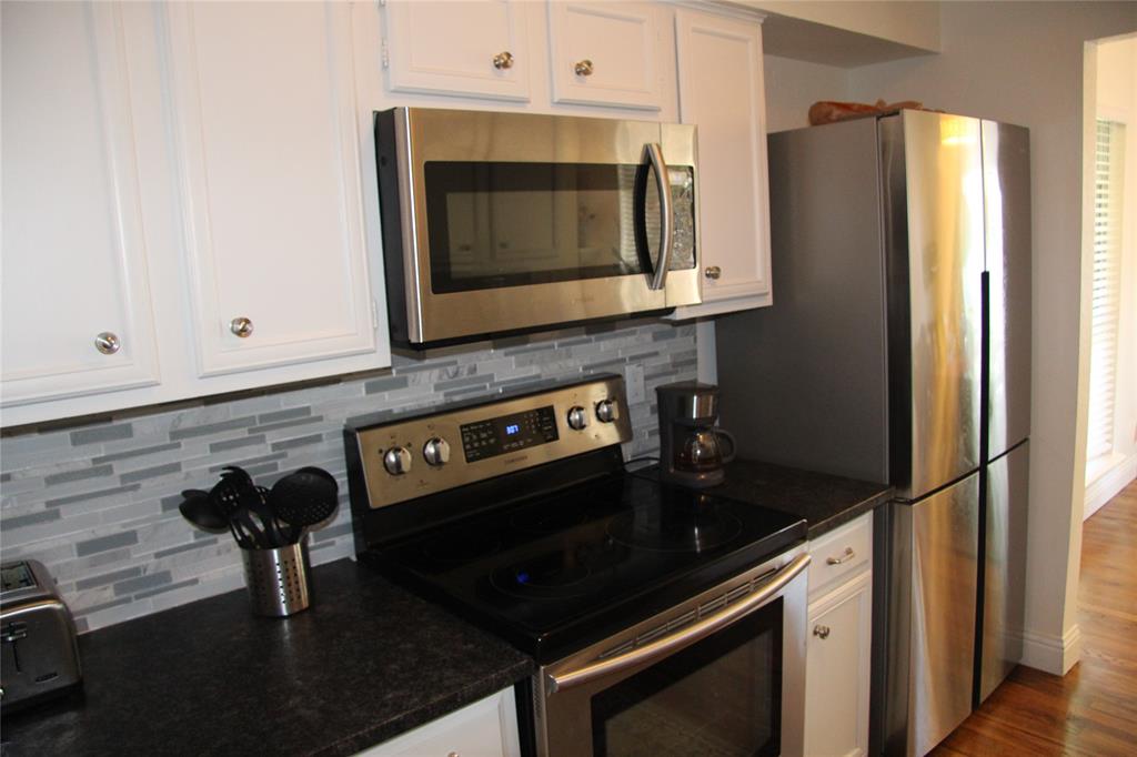 Copperfield Condos Ph 01 02 - Residential