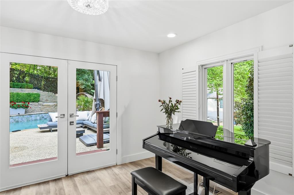 Guggenheim Acres - Residential