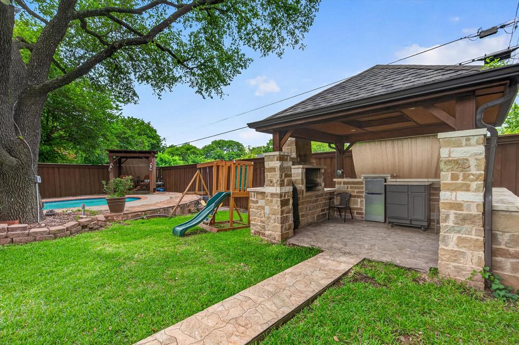 Fairmeadows 10 - Residential