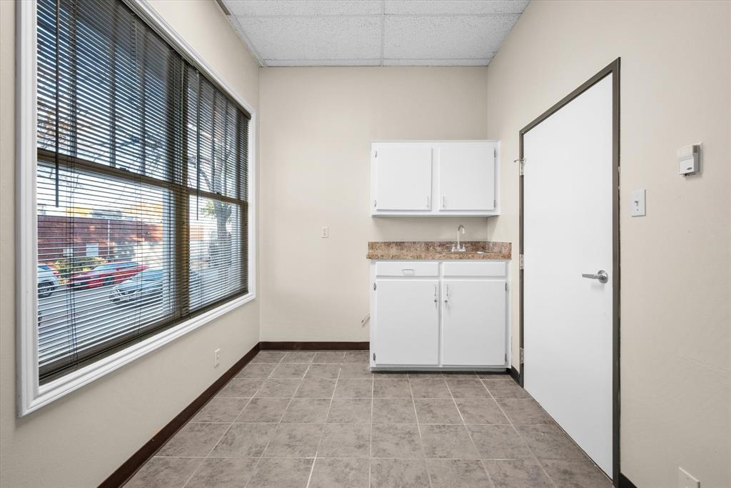 Heritage On The Lake-Heritage - Commercial Lease