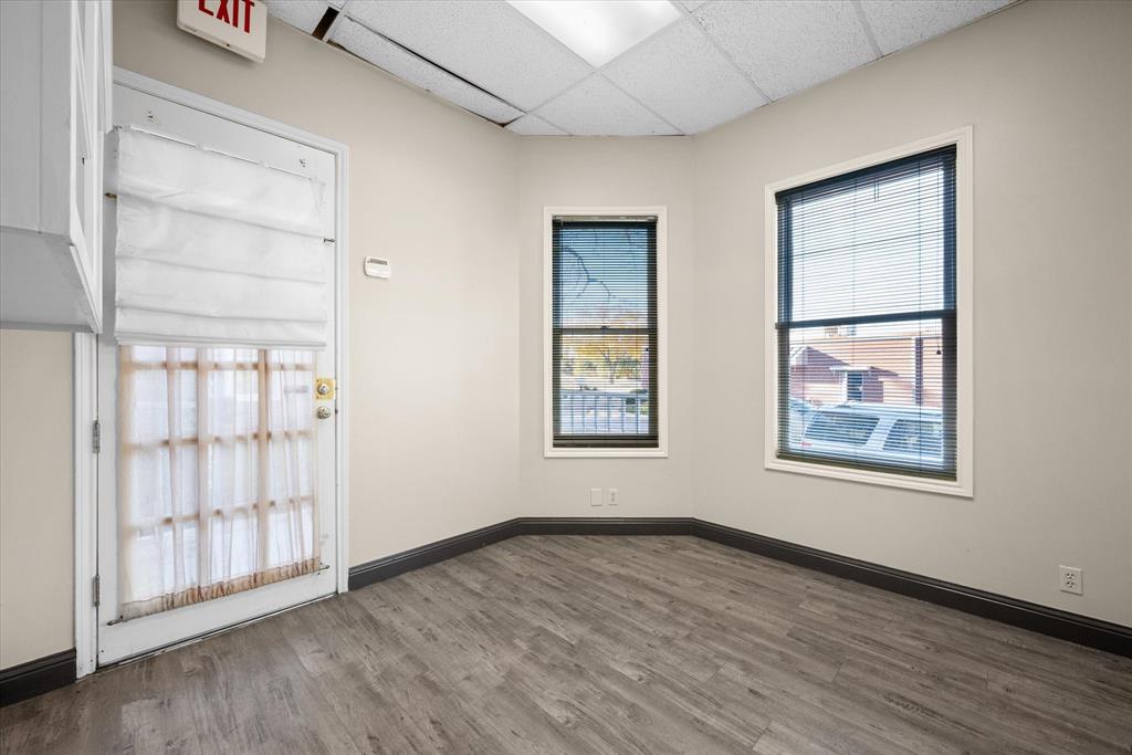 Heritage On The Lake-Heritage - Commercial Lease