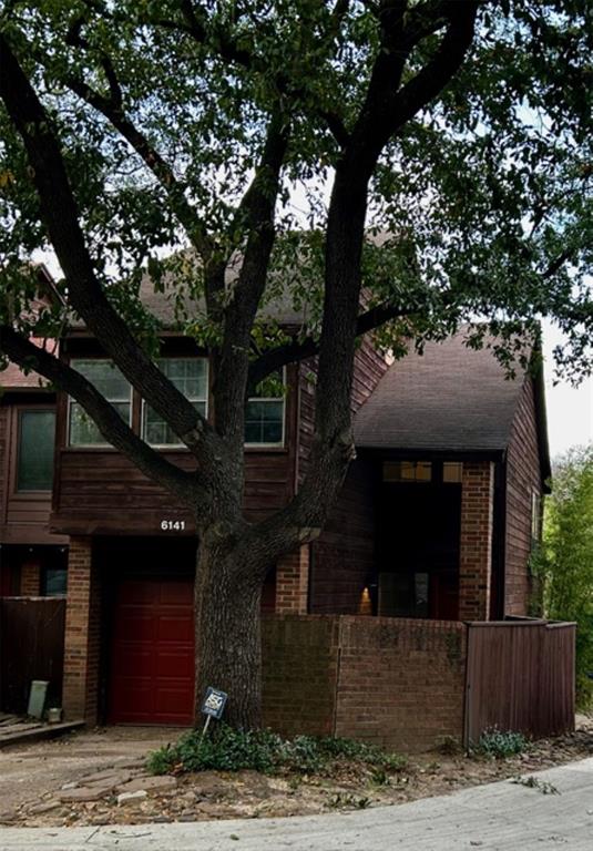 Big Thicket Twnhms - Residential