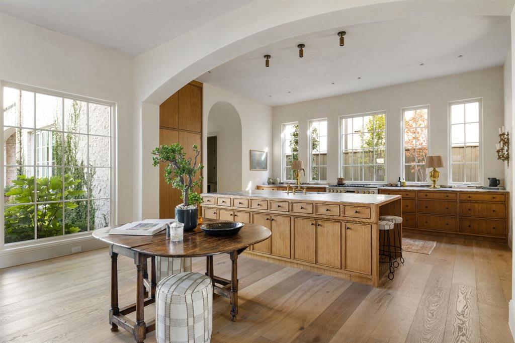 Lovers Lane Heights - Residential