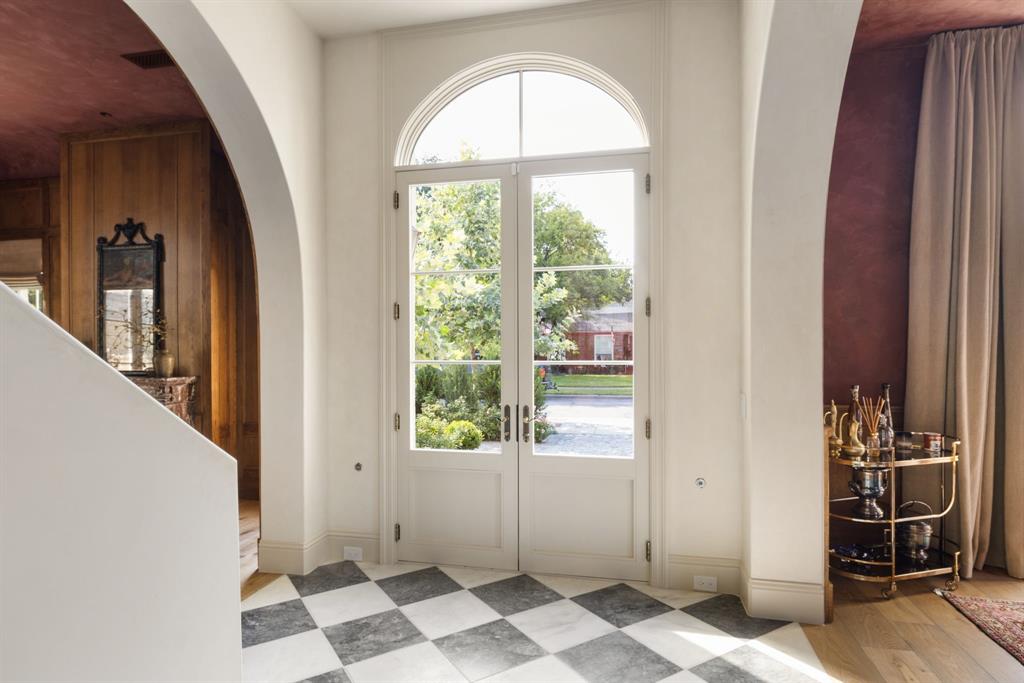 Lovers Lane Heights - Residential