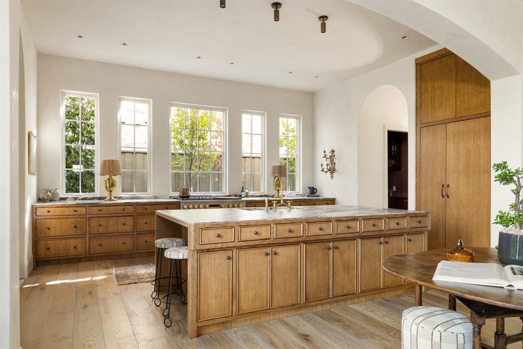 Lovers Lane Heights - Residential