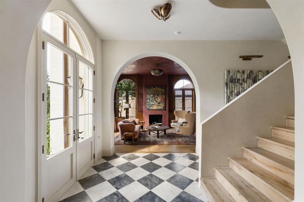 Lovers Lane Heights - Residential