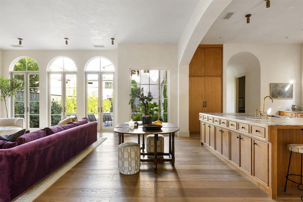 Lovers Lane Heights - Residential