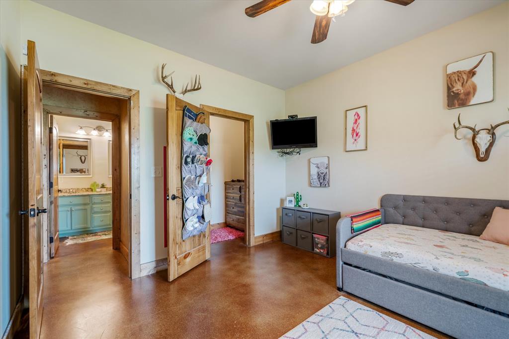 R Earl & J B - Residential