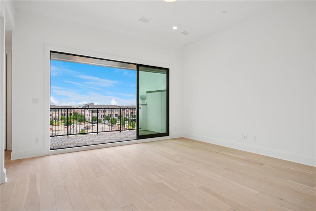 Addison Grove - Residential