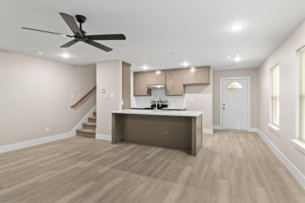 Diamond Hill - Residential Income