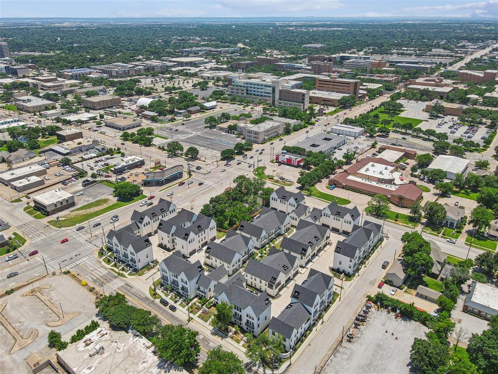 Main 7 Twnhm Add - Residential