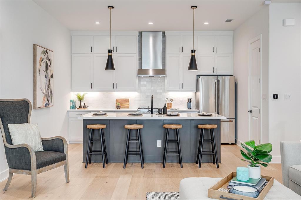 Main 7 Twnhm Add - Residential
