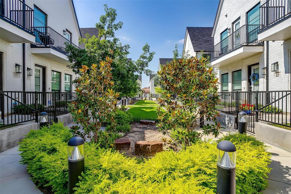 Main 7 Twnhm Add - Residential