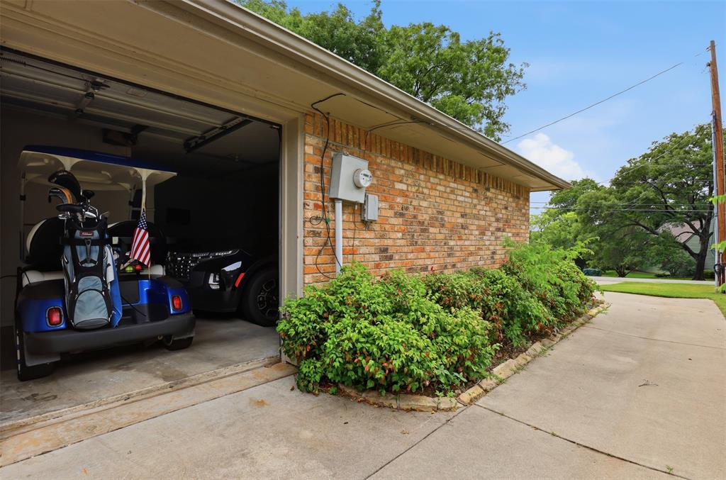 Decordova Bend Estate - Residential