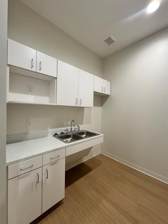 S11628 - Commercial Sale
