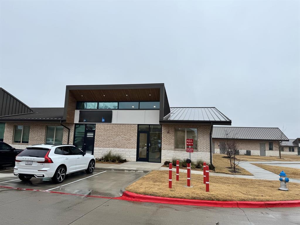 S11628 - Commercial Sale