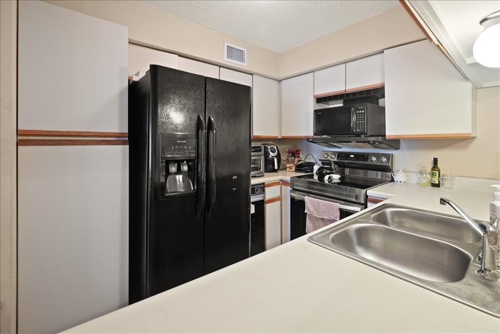 Westmount Condos Ph 01 - Residential