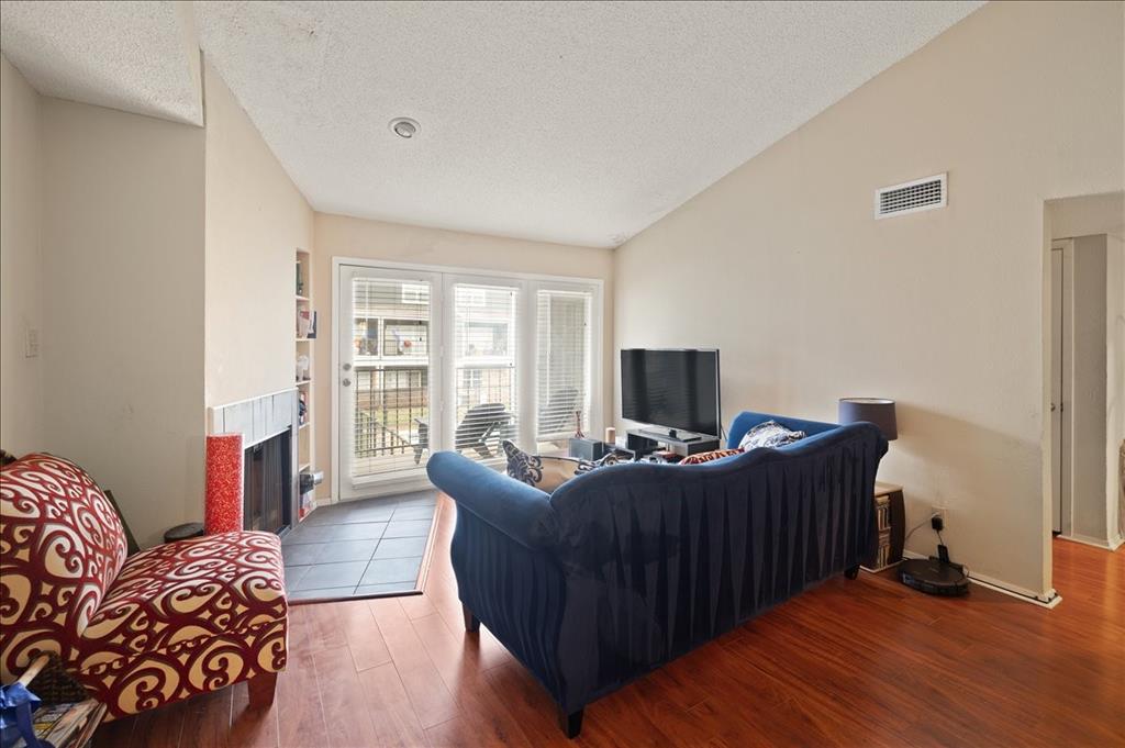 Westmount Condos Ph 01 - Residential