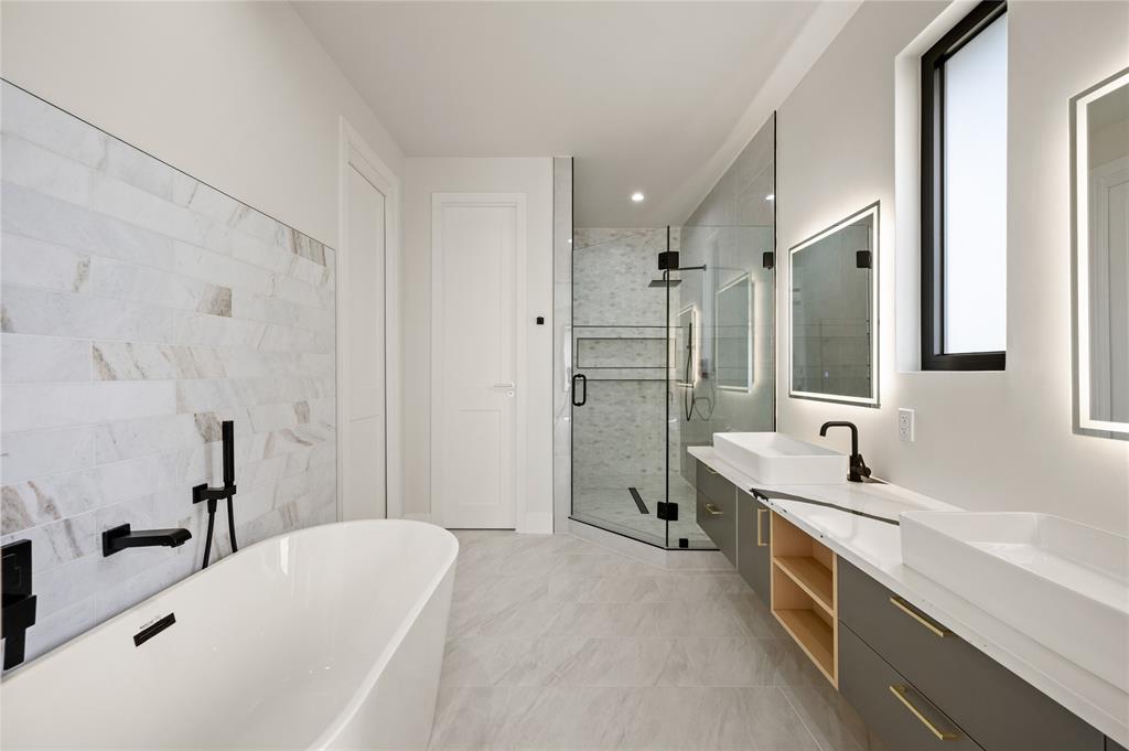 Barcelona Estates - Residential