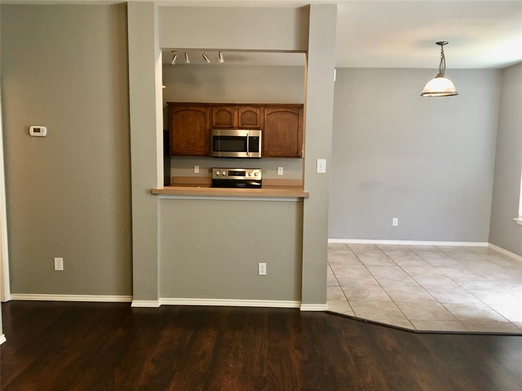 Villages Of Falcon S Lair Ph I - Residential Lease